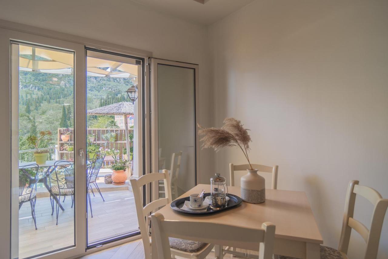 Aris Apartments Paleokastritsa Ngoại thất bức ảnh